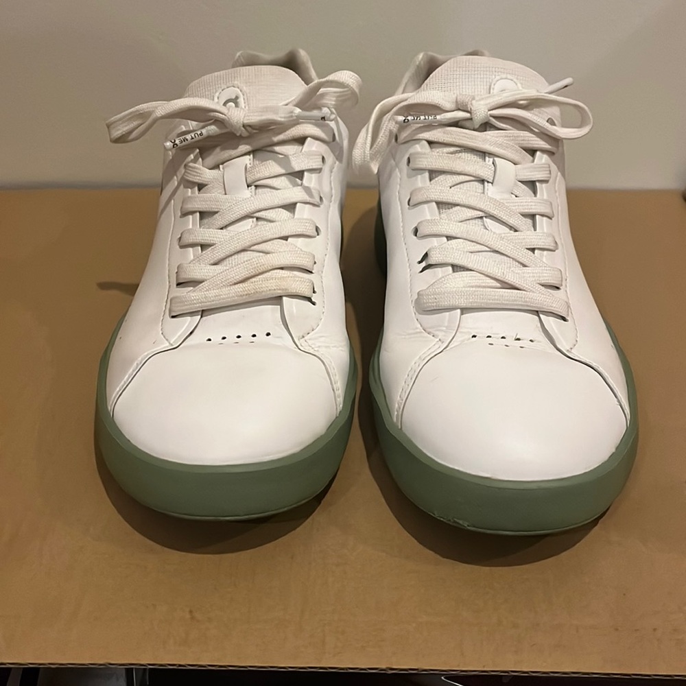 ON sneaker
